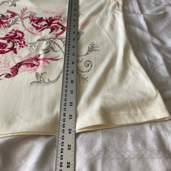 Setterlaine Women's Cream Short Sleeve Bejewelled Accent Floral Print Shirt 10 - Picture 8 of 10